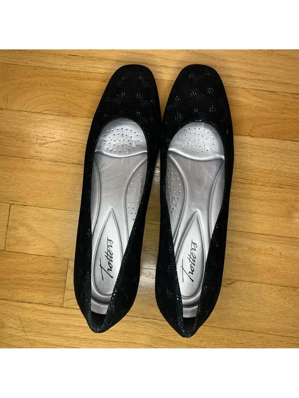 Trotters Lauren (Black 3D Patent Suede Leather) Slip-on Wedge Shoes - Size 11 SS - Picture 5 of 9